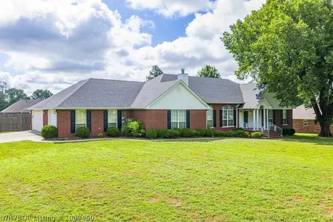 Exterior - 11505 Springridge Dr, Fort Smith, AR 72916 photo 3 of 14