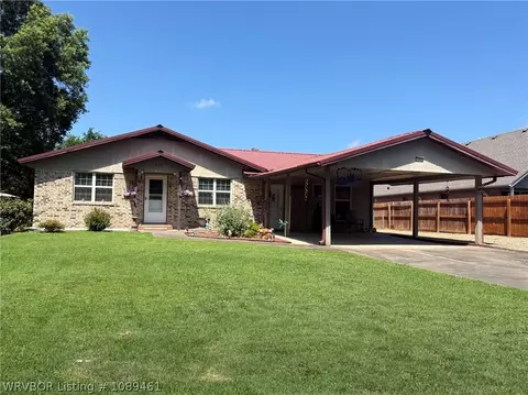 209 Spring Ave, Sallisaw, OK 74955