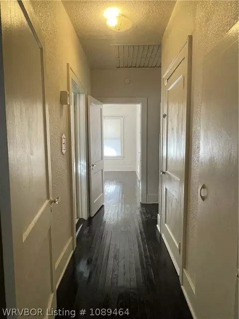 Entry Way - 700 Clifton Ct, Fort Smith, AR 72903 photo 1 of 2