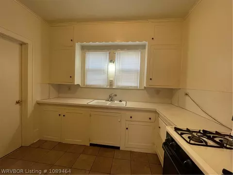 Kitchen - 700 Clifton Ct, Fort Smith, AR 72903 photo 1 of 3