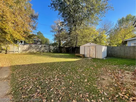 Exterior - 700 Clifton Ct, Fort Smith, AR 72903 photo 7 of 7