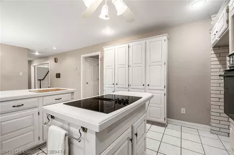 Kitchen - 2304 Brigadoon Dr, Fort Smith, AR 72908 photo 2 of 5