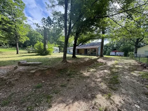 561 Blueberry Hill Rd, Winslow, AR 72959