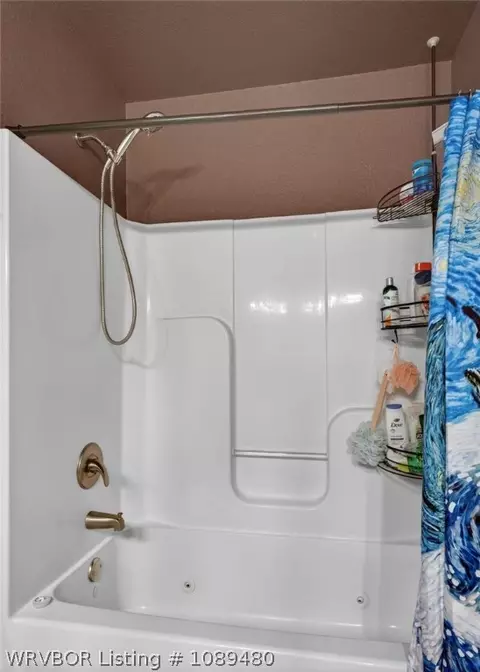 Bath - 7804 Parkview Dr, Fort Smith, AR 72916 photo 3 of 3