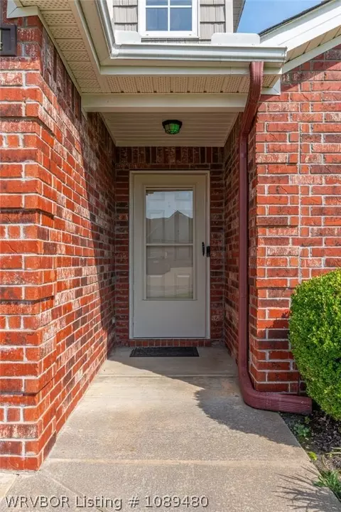 Entry Way - 7804 Parkview Dr, Fort Smith, AR 72916 photo 1 of 3