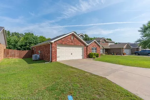 Exterior - 7804 Parkview Dr, Fort Smith, AR 72916 photo 16 of 16