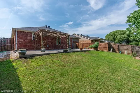 Exterior - 7804 Parkview Dr, Fort Smith, AR 72916 photo 11 of 16
