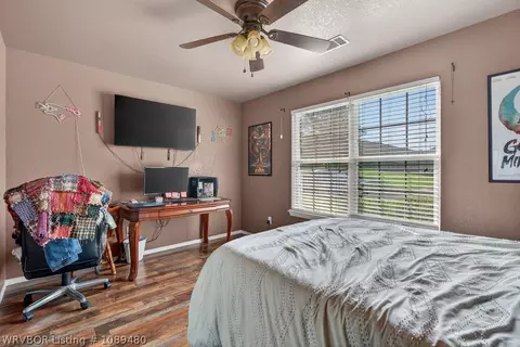 Bedroom - 7804 Parkview Dr, Fort Smith, AR 72916 photo 2 of 3