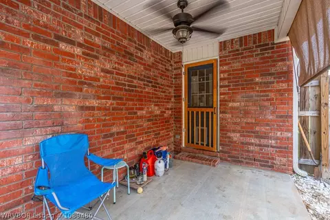 Exterior - 7804 Parkview Dr, Fort Smith, AR 72916 photo 7 of 16