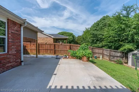 Exterior - 7804 Parkview Dr, Fort Smith, AR 72916 photo 15 of 16