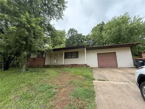 110 Vista Hills Blvd, Van Buren, AR 72956