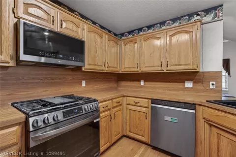 Kitchen - 1133 E Highway 45, Fort Smith, AR 72916 photo 3 of 7