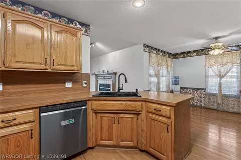 Kitchen - 1133 E Highway 45, Fort Smith, AR 72916 photo 4 of 7