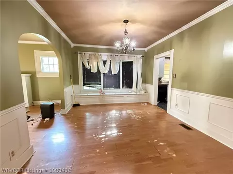Living - 2201 S L St, Fort Smith, AR 72901 photo 5 of 6