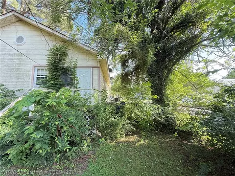 Exterior - 2201 S L St, Fort Smith, AR 72901 photo 7 of 8