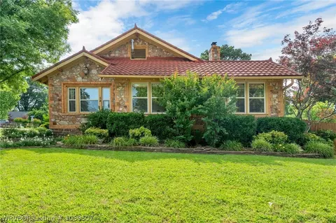 54 Hiland Dr, Fort Smith, AR 72901