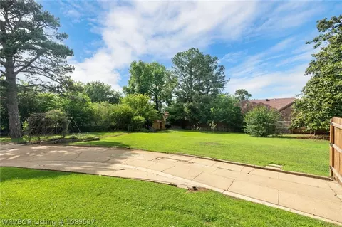 Exterior - 54 Hiland Dr, Fort Smith, AR 72901 photo 14 of 15