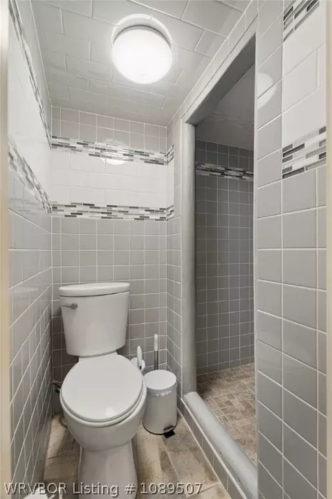 Bath - 54 Hiland Dr, Fort Smith, AR 72901 photo 3 of 3