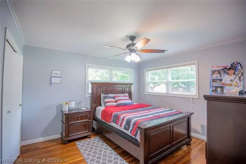 Bedroom - 421 N 49th St, Fort Smith, AR 72903 photo 3 of 5