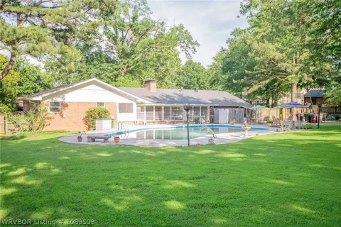 Exterior - 421 N 49th St, Fort Smith, AR 72903 photo 10 of 11