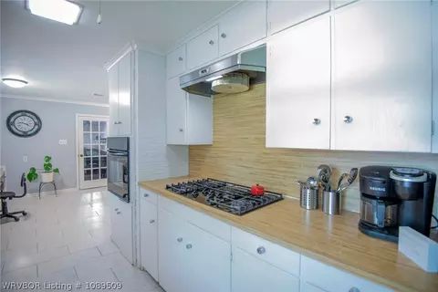 Kitchen - 421 N 49th St, Fort Smith, AR 72903 photo 2 of 3