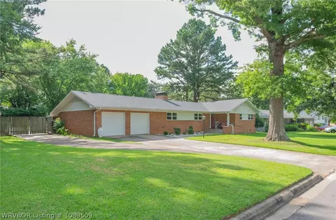 421 N 49th St, Fort Smith, AR 72903