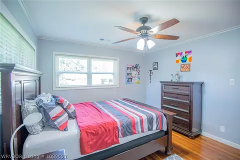 Bedroom - 421 N 49th St, Fort Smith, AR 72903 photo 4 of 5
