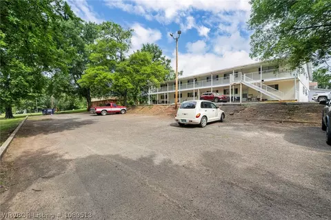 201 Beeler St, Poteau, OK 74953