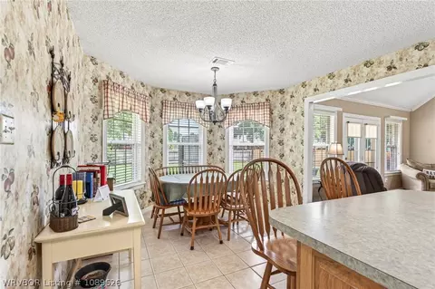 Dining - 5907 Cedar Break Dr, Fort Smith, AR 72916 photo 3 of 5
