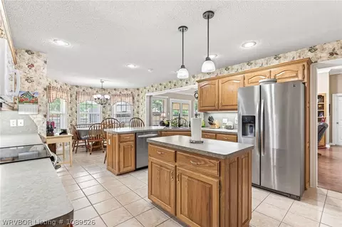 Kitchen - 5907 Cedar Break Dr, Fort Smith, AR 72916 photo 4 of 6