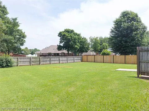 Exterior - 5907 Cedar Break Dr, Fort Smith, AR 72916 photo 13 of 15