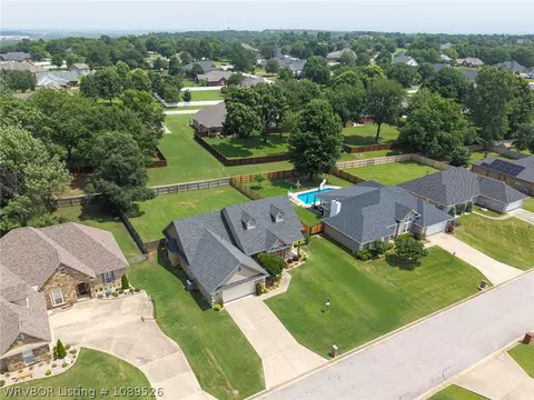 View/Area - 5907 Cedar Break Dr, Fort Smith, AR 72916 photo 2 of 4
