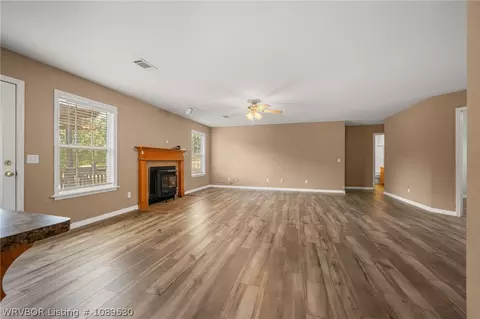 Living - 1907 Horne St, Lavaca, AR 72941 photo 3 of 5