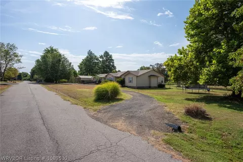 Exterior - 1907 Horne St, Lavaca, AR 72941 photo 3 of 11