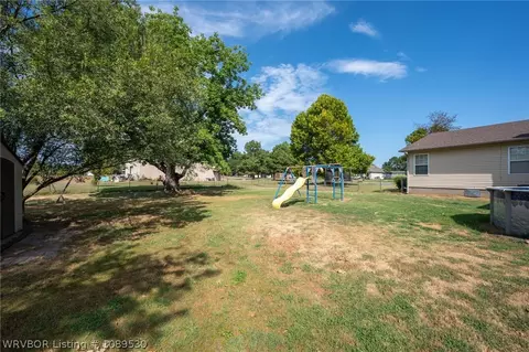 Exterior - 1907 Horne St, Lavaca, AR 72941 photo 8 of 11