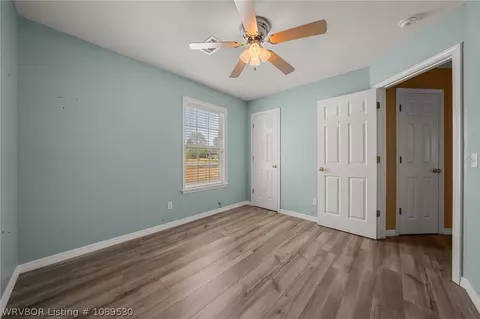 Bedroom - 1907 Horne St, Lavaca, AR 72941 photo 7 of 11