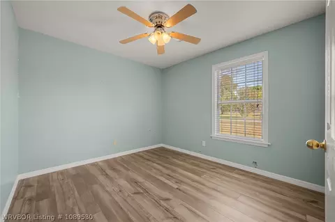 Bedroom - 1907 Horne St, Lavaca, AR 72941 photo 6 of 11