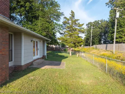 Exterior - 1300 Princeton Dr, Fort Smith, AR 72908 photo 5 of 5