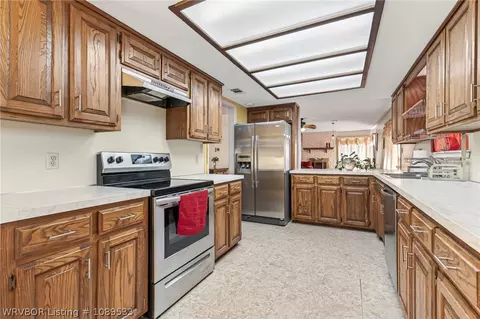 Kitchen - 1300 Princeton Dr, Fort Smith, AR 72908 photo 6 of 6