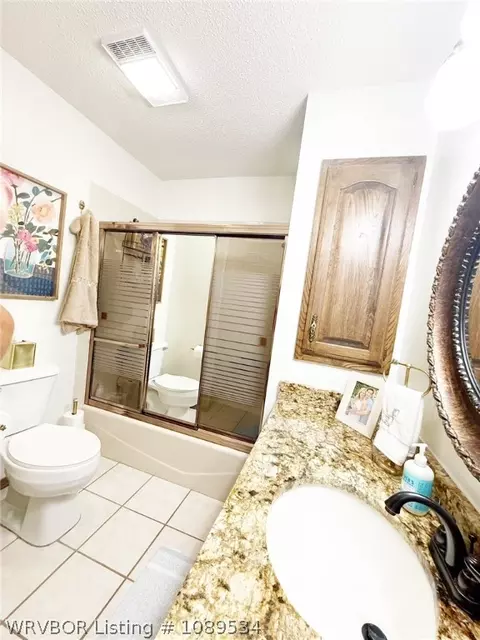 Bath - 911 E Hazel St, Sallisaw, OK 74955 photo 5 of 5
