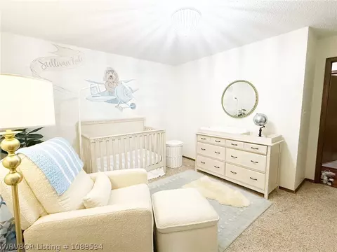 Bedroom - 911 E Hazel St, Sallisaw, OK 74955 photo 8 of 11