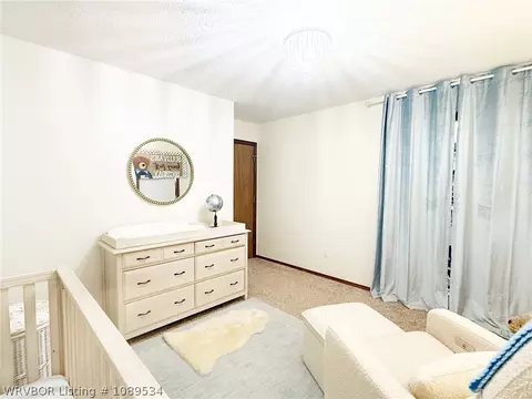Bedroom - 911 E Hazel St, Sallisaw, OK 74955 photo 9 of 11