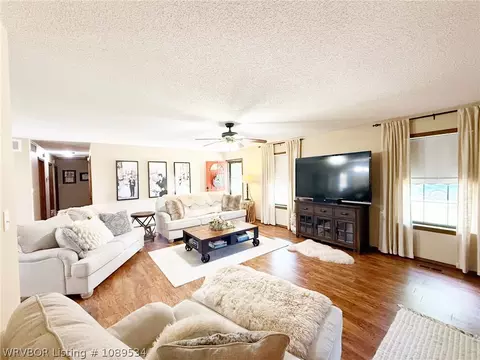 Living - 911 E Hazel St, Sallisaw, OK 74955 photo 6 of 6