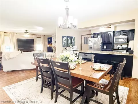 Dining - 911 E Hazel St, Sallisaw, OK 74955 photo 2 of 5