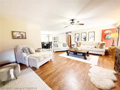 Living - 911 E Hazel St, Sallisaw, OK 74955 photo 5 of 6