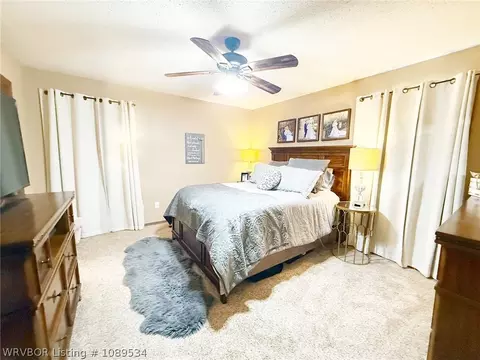 Bedroom - 911 E Hazel St, Sallisaw, OK 74955 photo 1 of 11