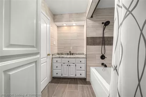 Bath - 3801 Webb Way, Fort Smith, AR 72916 photo 6 of 6