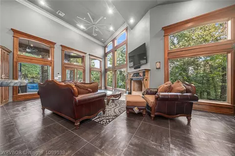 Living - 3801 Webb Way, Fort Smith, AR 72916 photo 5 of 8