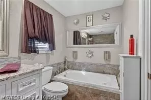 Bath - 7207 Riviera Dr, Fort Smith, AR 72903 photo 3 of 6
