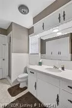 Bath - 7207 Riviera Dr, Fort Smith, AR 72903 photo 1 of 6